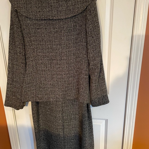 Suit - Picture 2 of 3